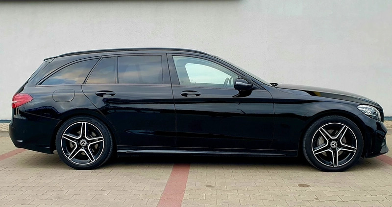Mercedes-Benz Klasa C cena 107000 przebieg: 191000, rok produkcji 2019 z Lubartów małe 232